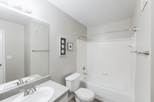 Stone Ridge Apartments, Birmingham, AL 35209 - photo 4