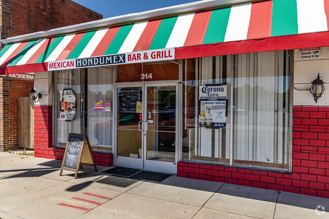 Hondumex Cuisine is a Waverly favorite where families enjoy freshly made food.