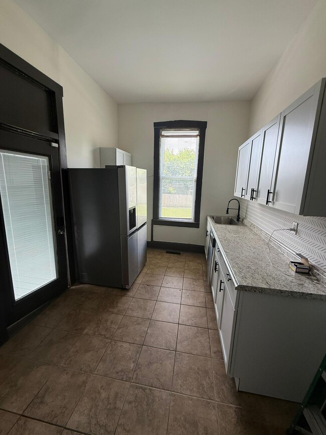 2634 Arsenal St, Saint Louis, MO 63118 - photo 3