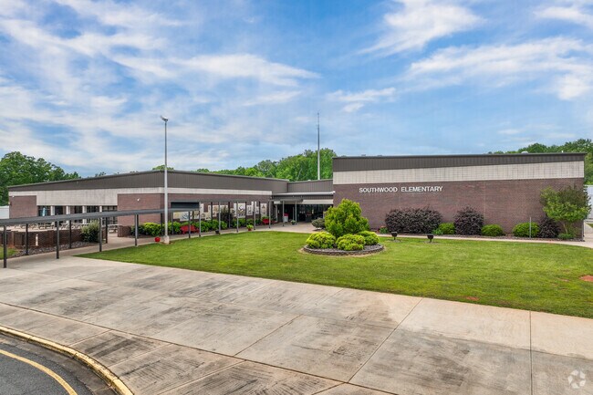 Southwood Elementary School has about 585 students in grades PK, K-5.