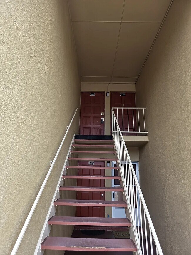 1000 Lake of the Woods Blvd, Fern Park, FL 32730 - photo 2