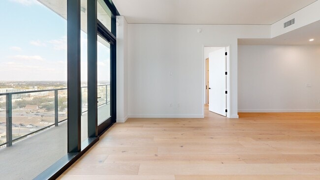 The Modern Austin Residences unit 2008, Austin, TX 78701 - photo 2