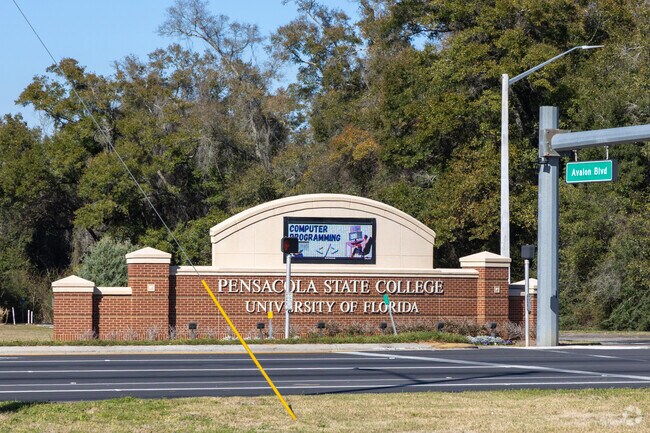 Pensacola State College in Milton offers baccalaureate and associate in science degrees.