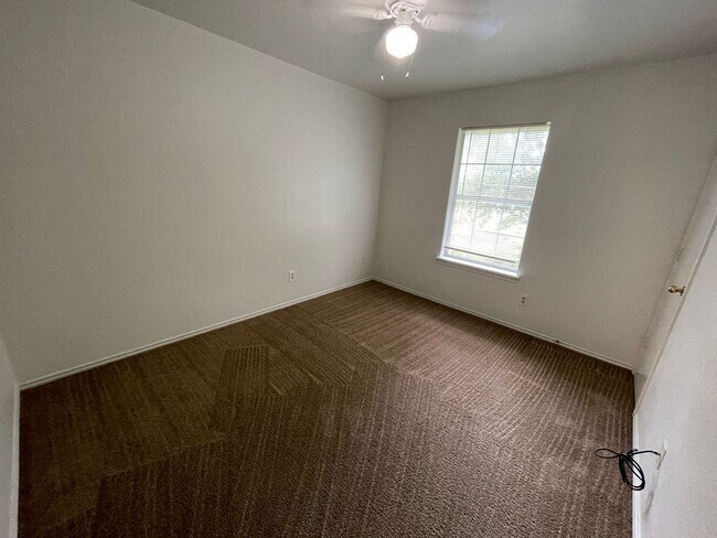 1706 Benttree Dr unit B, Killeen, TX 76543 - photo 6