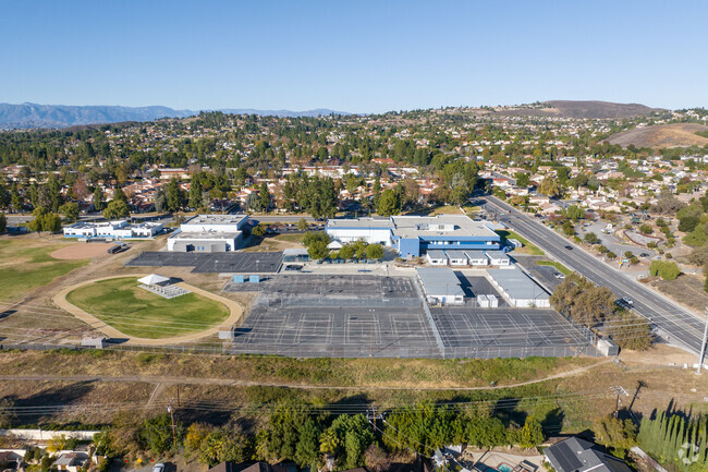 Los Cerritos Middle School serves grades 6-8.