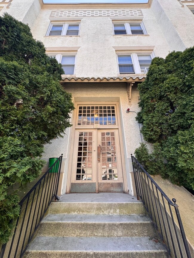 6 Radcliffe Rd unit 1-2, Allston, MA 02134 - photo 4