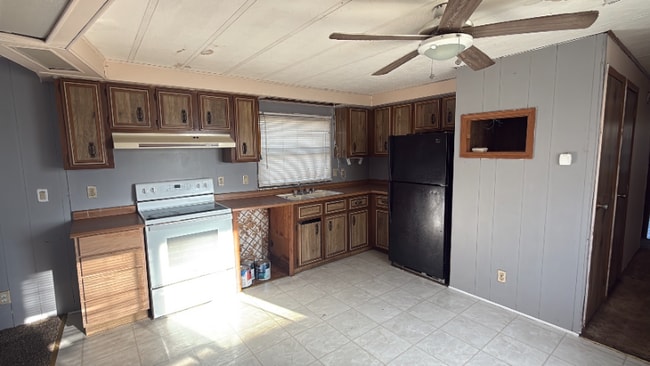 5501 9th St, Great Bend, KS 67530 - photo 3