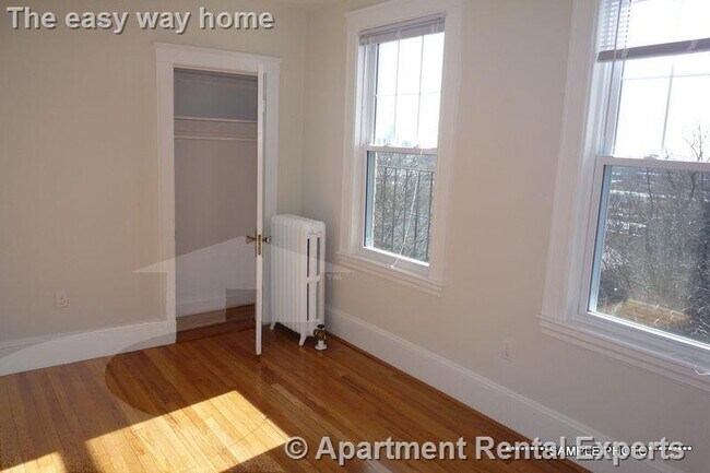 156-158 Summer St unit 314, Somerville, MA 02143 - photo 4