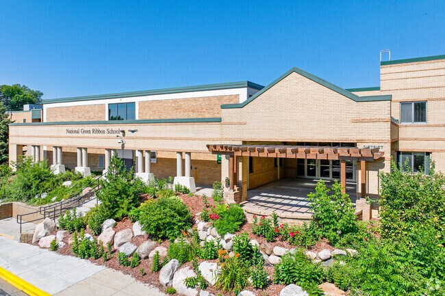 Rockford Middle School ranks 7th best public middle school in Wright County.