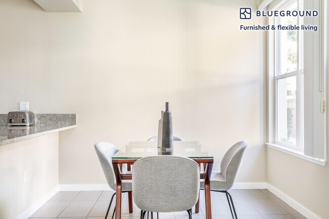 10870 N Stelling Rd unit FL1-ID382, Cupertino, CA 95014 - photo 5