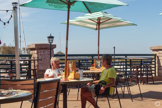 A delicious meal awaits you at Crabby Bill's in Downtown Saint Cloud.