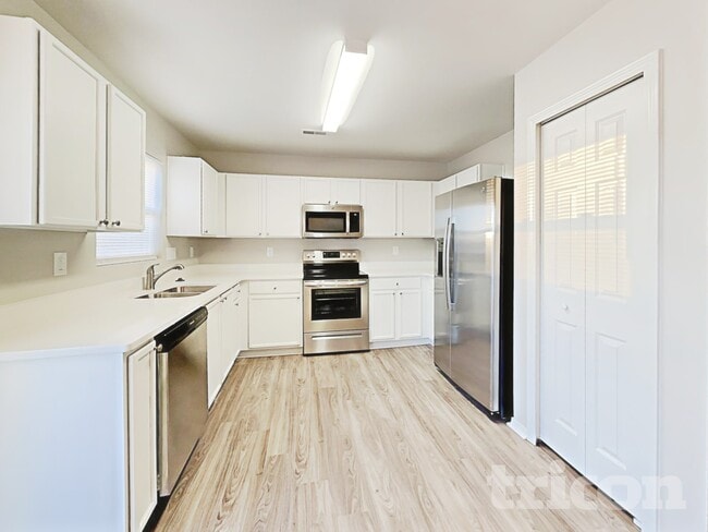 1528 April Knoll Ct, Concord, NC 28027 - photo 5