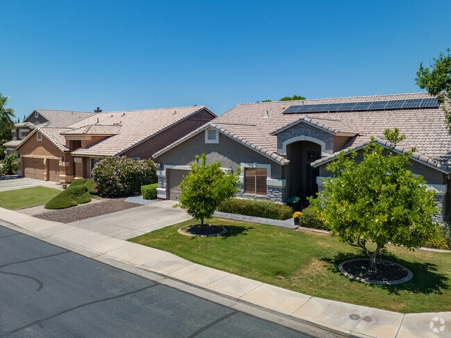 Many Superstition Springs homes offer appealing terracotta roofing.
