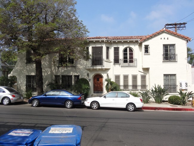 2137 Vine St unit 2137VineSt.90068, Los Angeles, CA 90068 - photo 2