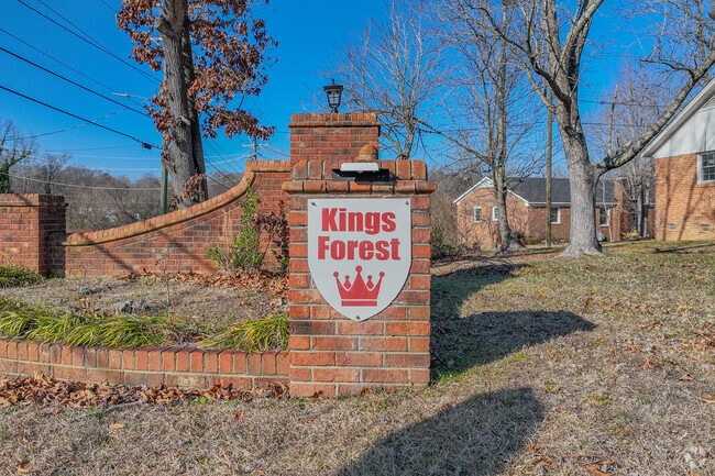 Kings Forest residents enjoy a quiet suburban feel only minutes from downtown.