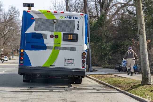 Hyde Park has the Go Metro bus running throughout the neighborhood