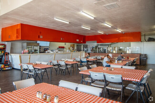 New York Pizza is a favorite amongst Broadway East residents.