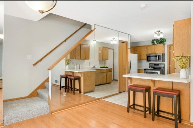 464 Roundhouse St, Shakopee, MN 55379 - photo 7