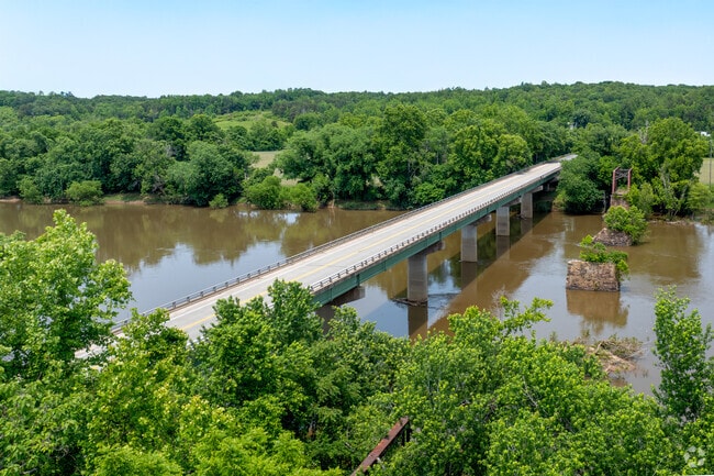 The Cartersville Boat Ramp offers stunning views of the James River and the surrounding natural beauty.