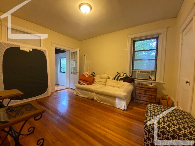 150 Freeman St unit 5, Brookline, MA 02446 - photo 5
