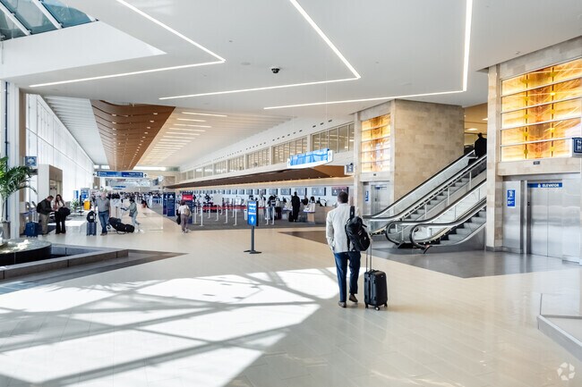 The Greenville-Spartanburg International Airport is 43 miles away from Clemson.