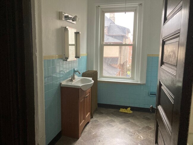 5120 Friendship Ave unit 2, Pittsburgh, PA 15224 - photo 7