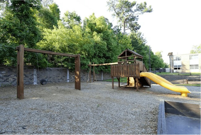 Bradley Square Apartments, North Charleston, SC 29406 - photo 5