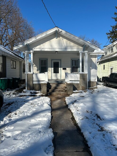 2003 W Alice Ave, West Peoria, IL 61604 - photo 1