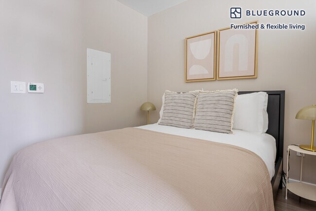 1 Nashua St unit FL16-ID702, Boston, MA 02114 - photo 7