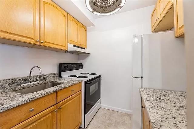 40 Ellington St, East Orange, NJ 07017 - photo 2