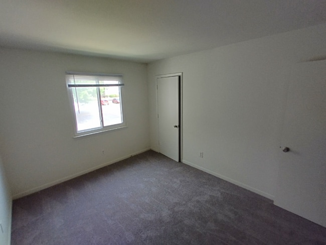 600 Reusens Rd unit F63, Lynchburg, VA 24503 - photo 4