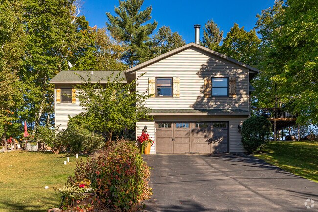 Some homes on Big Lake have attached garages.