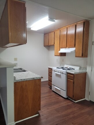 15614 Vanowen St, Van Nuys, CA 91406