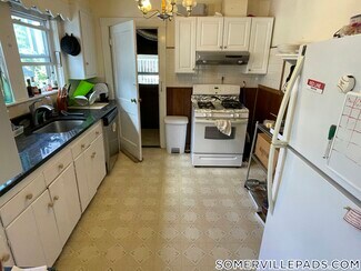 33 Winslow Ave Unit B, Somerville, MA 02144