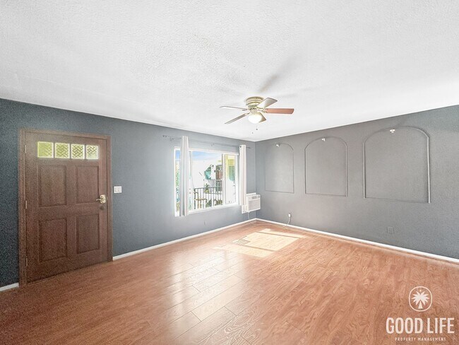 4425 50th St unit 17, San Diego, CA 92115 - photo 2