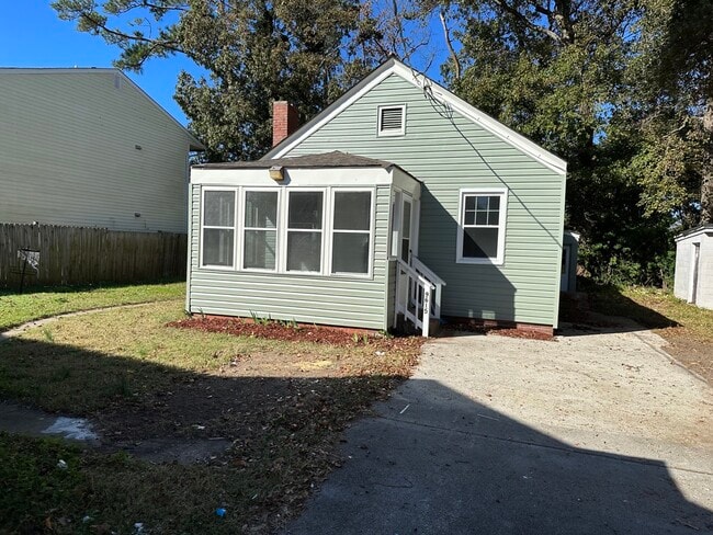 9615 10th Bay St, Norfolk, VA 23518 - photo 4
