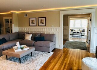 27 Gammons Rd, Waban, MA 02468