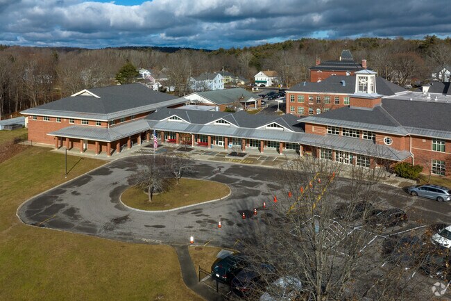 Hubbardston Center is a public school located in Hubbardston, MA