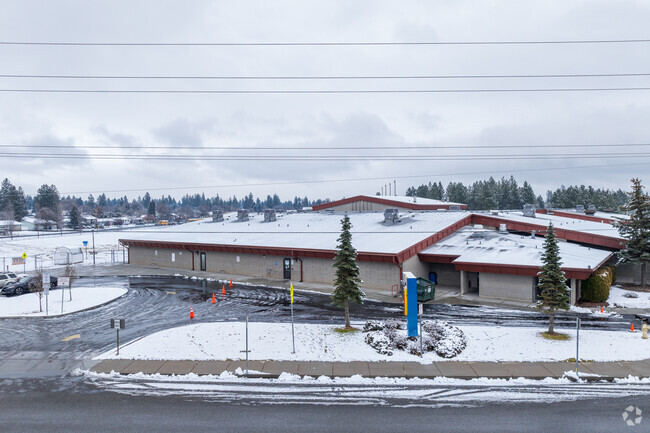 Seltice Elementary has a small parking lot for staff and visitors.