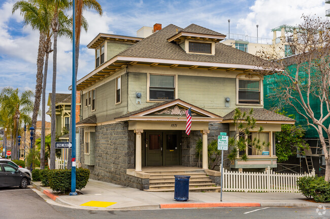Craftsman style homes make up the majority of historic residences in Cortez Hill.