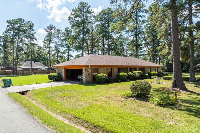 Move-in-ready houses in Glendale are priced between $150,000 and $400,000.