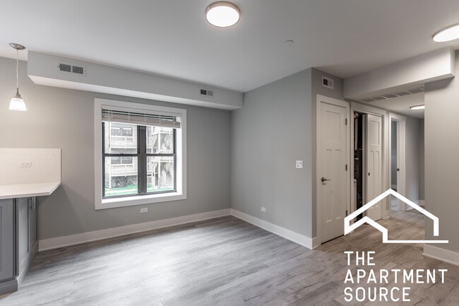 1137 Oak Ave unit E2, Evanston, IL 60202 - photo 4