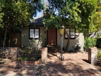4822 Grand Ave, La Cañada Flintridge, CA 91011