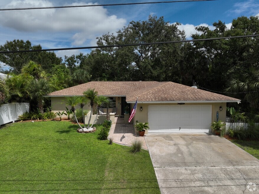 1712 Shell Dr, Englewood, FL 34223 - photo 2
