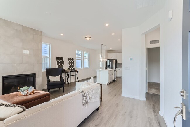 2923 Pershing St unit 36980445, Strasburg, CO 80136 - photo 4