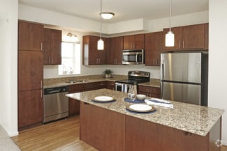 957 NW Pendant Ln, Rochester, MN 55901