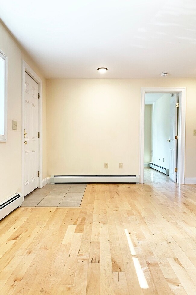 152 North St unit A, Burlington, VT 05401 - photo 4