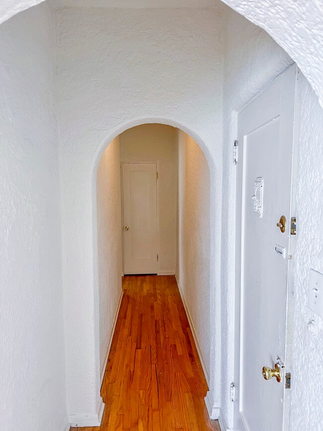 350 N Orange Grove Ave, Los Angeles, CA 90036 - photo 3