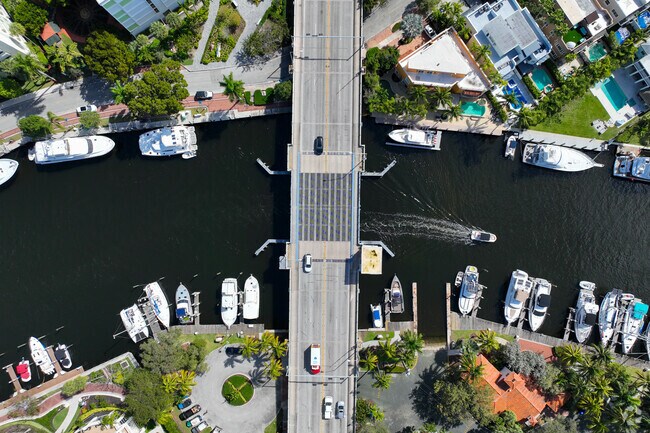 River crossing in Sailboat Bend.