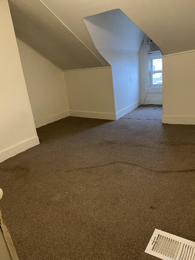 245 S Walnut St, Mount Carmel, PA 17851 - photo 2